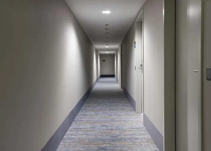 Numa Arc Apartahotel 4*