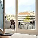Numa Checkpoint Charlie Aparthotel 4*