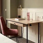 Numa Arc Aparthotel 4*